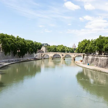 アパート Exclusive View Trastevere Terrace ローマ