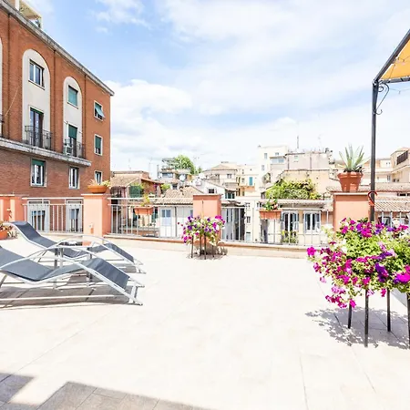 Exclusive View Trastevere Terrace ローマ
